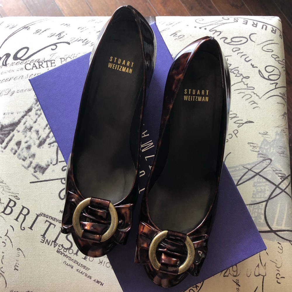 New STUART WEITZMAN Caring Cognac Tartaruga Wedge
